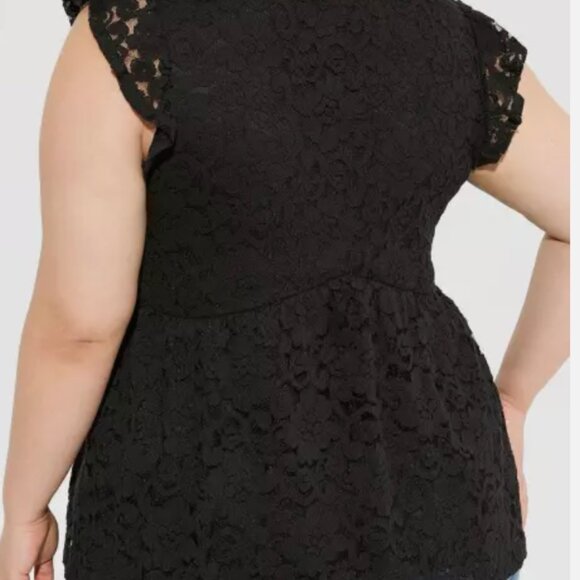 GUC Stretch Lace V-Neck Ruffle Babydoll - Picture 2 of 3